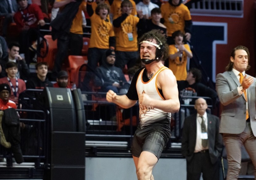 Boys Wrestling is Victorious at State