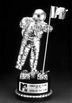 The award given out to the VMA winners. Photo courtesy of Flickr.